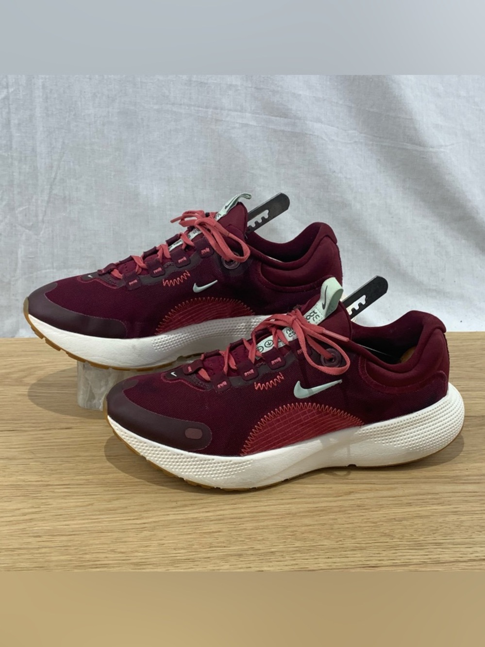 Nike React Escape Run Women's Size 8 Dark Beetroot Shoes
